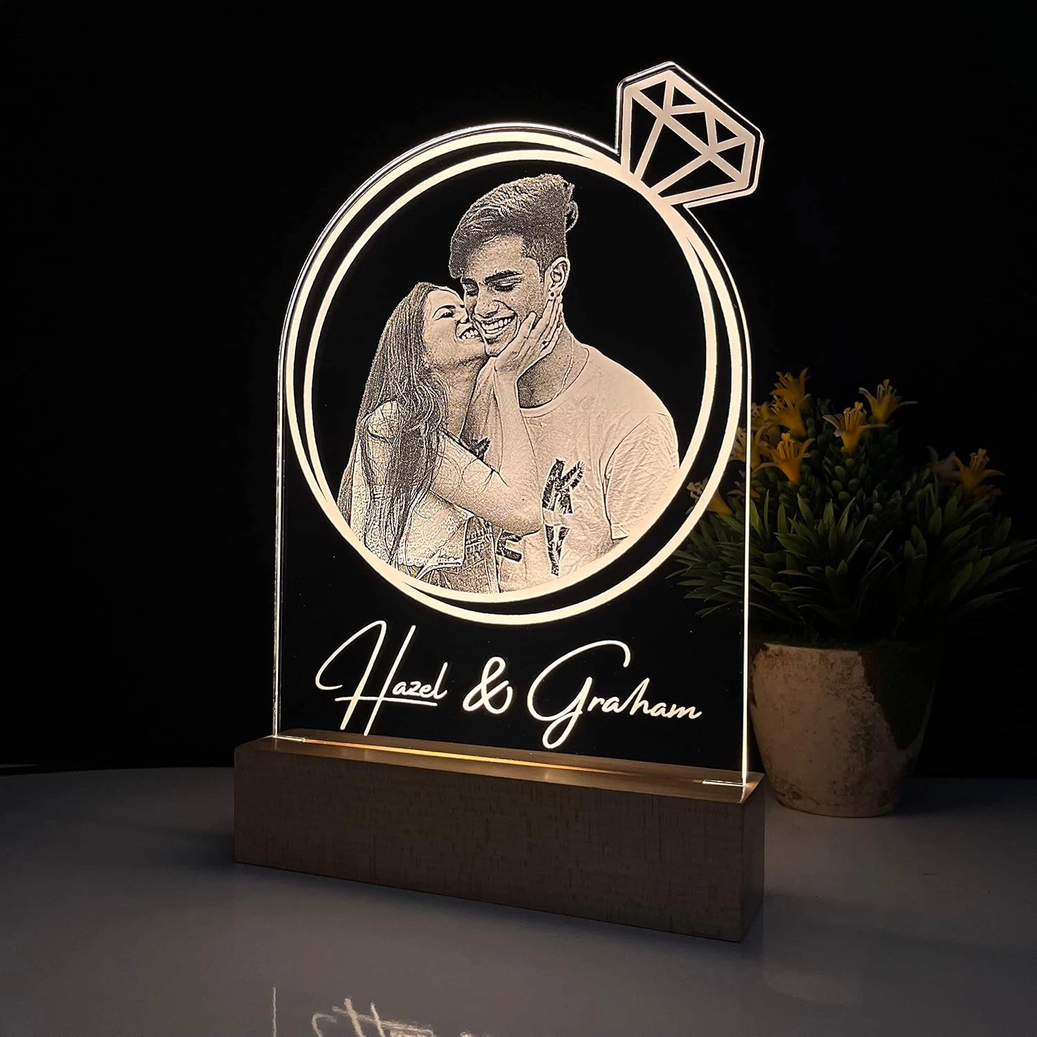 Couple Photo Lamp with Ring Frame – 3D Engraved