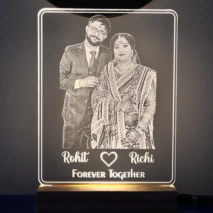 Couple Photo Lamp – Full Frame Engraved Portrait – another view