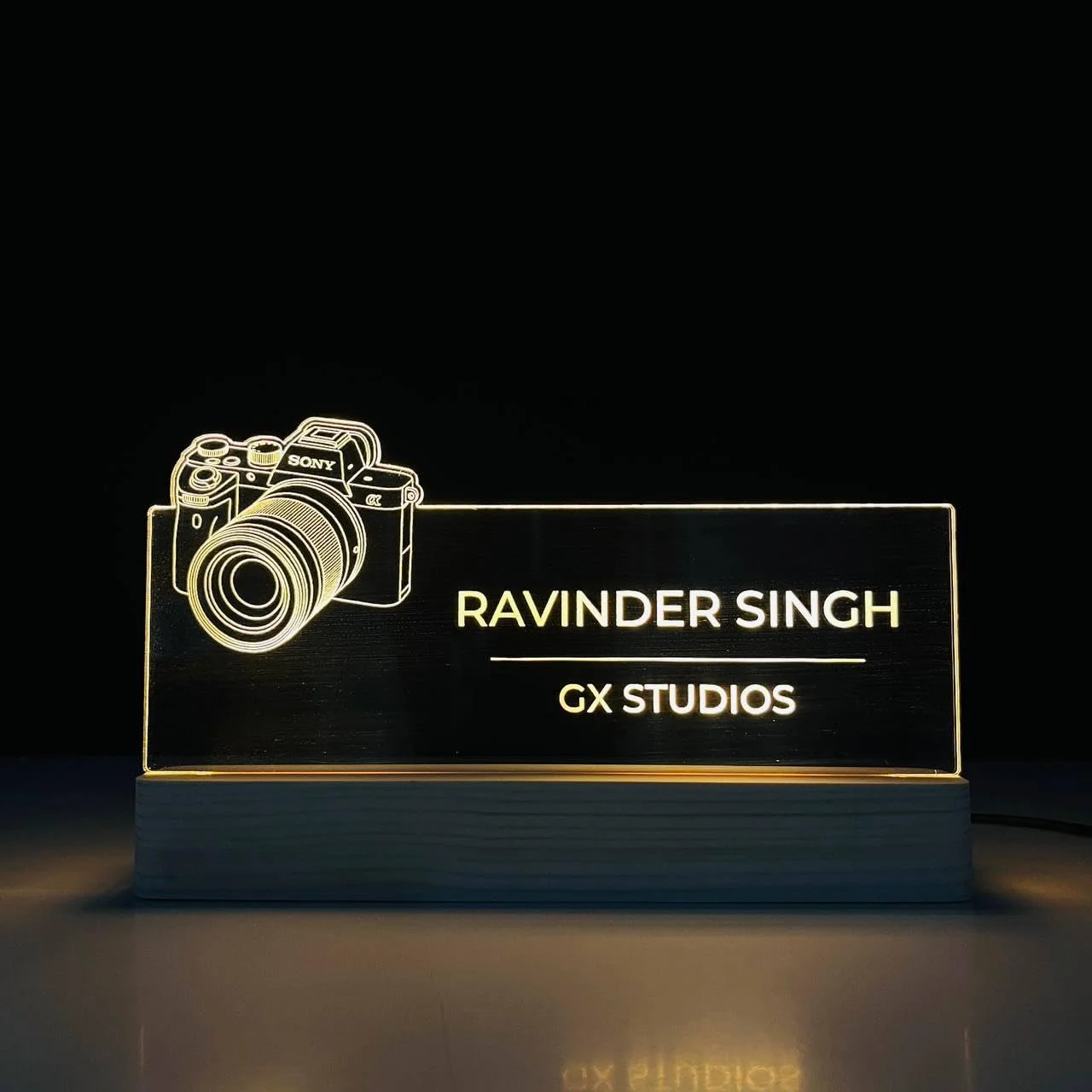 Name lamp for photographers